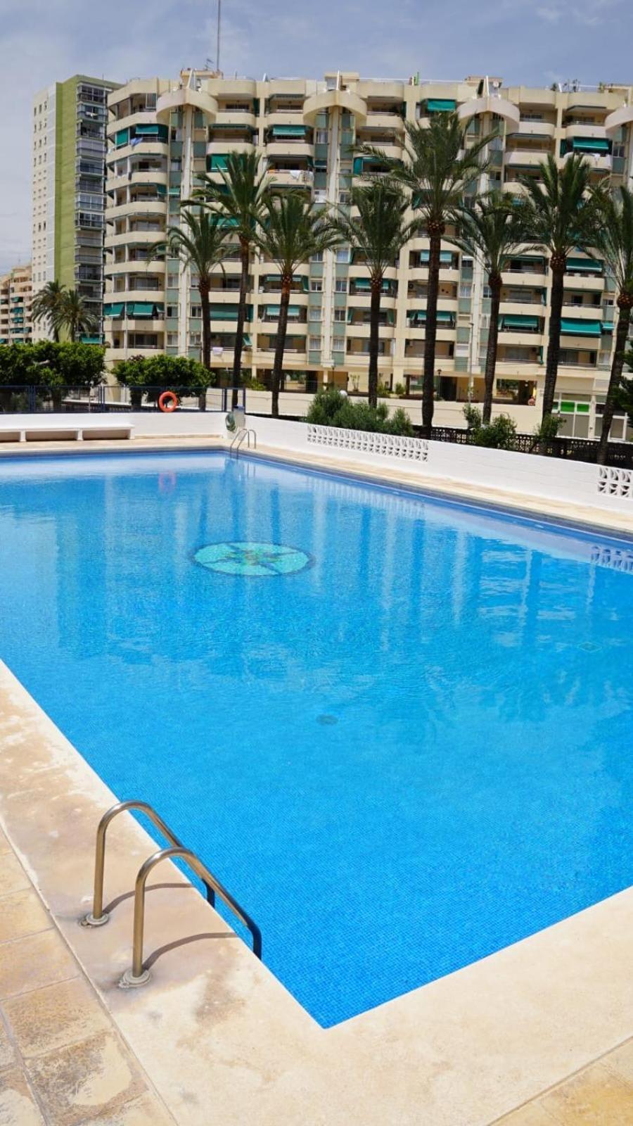 Apartamento En Complejo Residencial Con Piscina 拉波夫拉德法尔纳尔斯 外观 照片